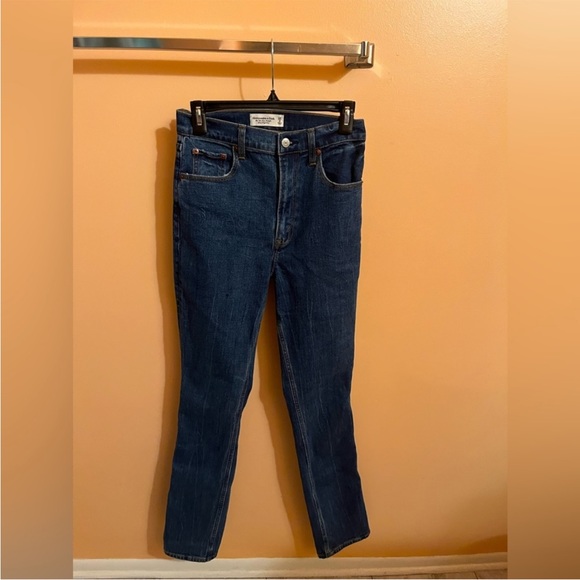 Abercrombie & Fitch Ultra High Rise 90s Slim Straight Jeans Dark Wash - Picture 7 of 12